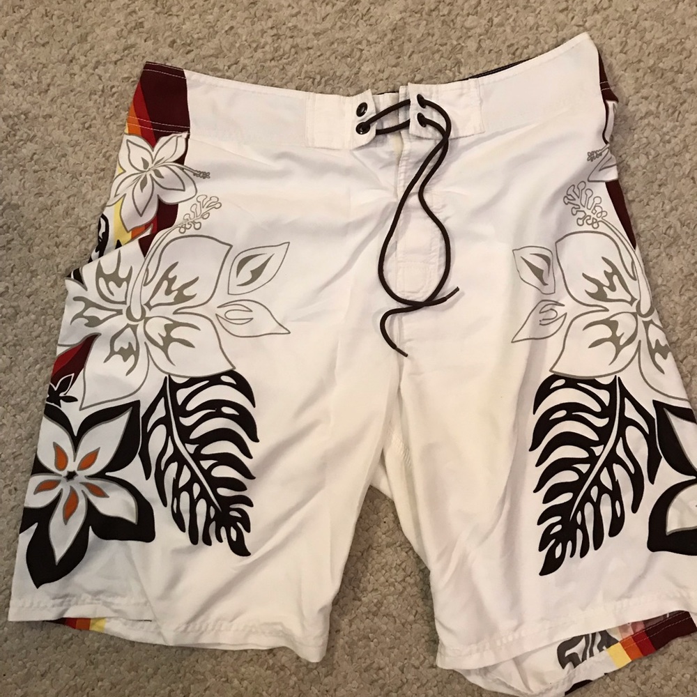 Hawaiian Board Shirt size 33